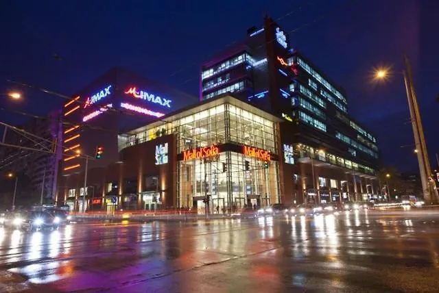 Maxim Center 1bdr Next To Subway Station And Mall