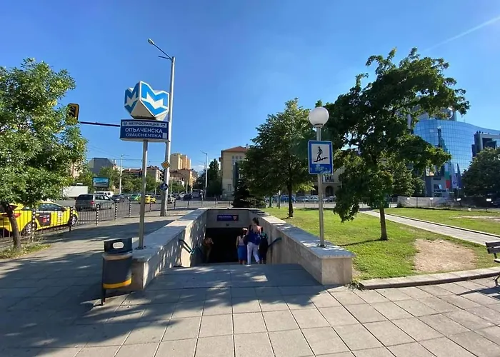 Maxim Center 1bdr Next To Subway Station And Mall Daire *