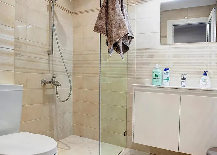 Maxim Center 1bdr Next To Subway Station And Mall Daire *