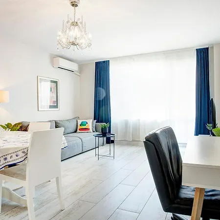 Maxim Center 1bdr Next To Subway Station And Mall Apartmán Sofie