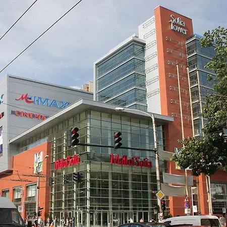 Maxim Center 1bdr Next To Subway Station And Mall Апартамент *